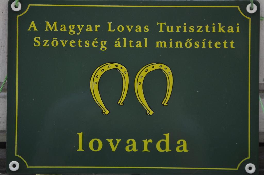 Mathias Lovasudvar Kemence Екстериор снимка